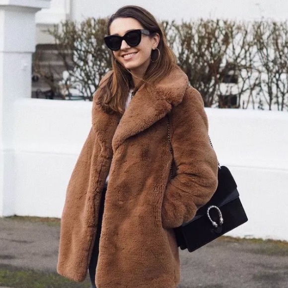 Zara faux fur teddy bear coat - Picture 2 of 8